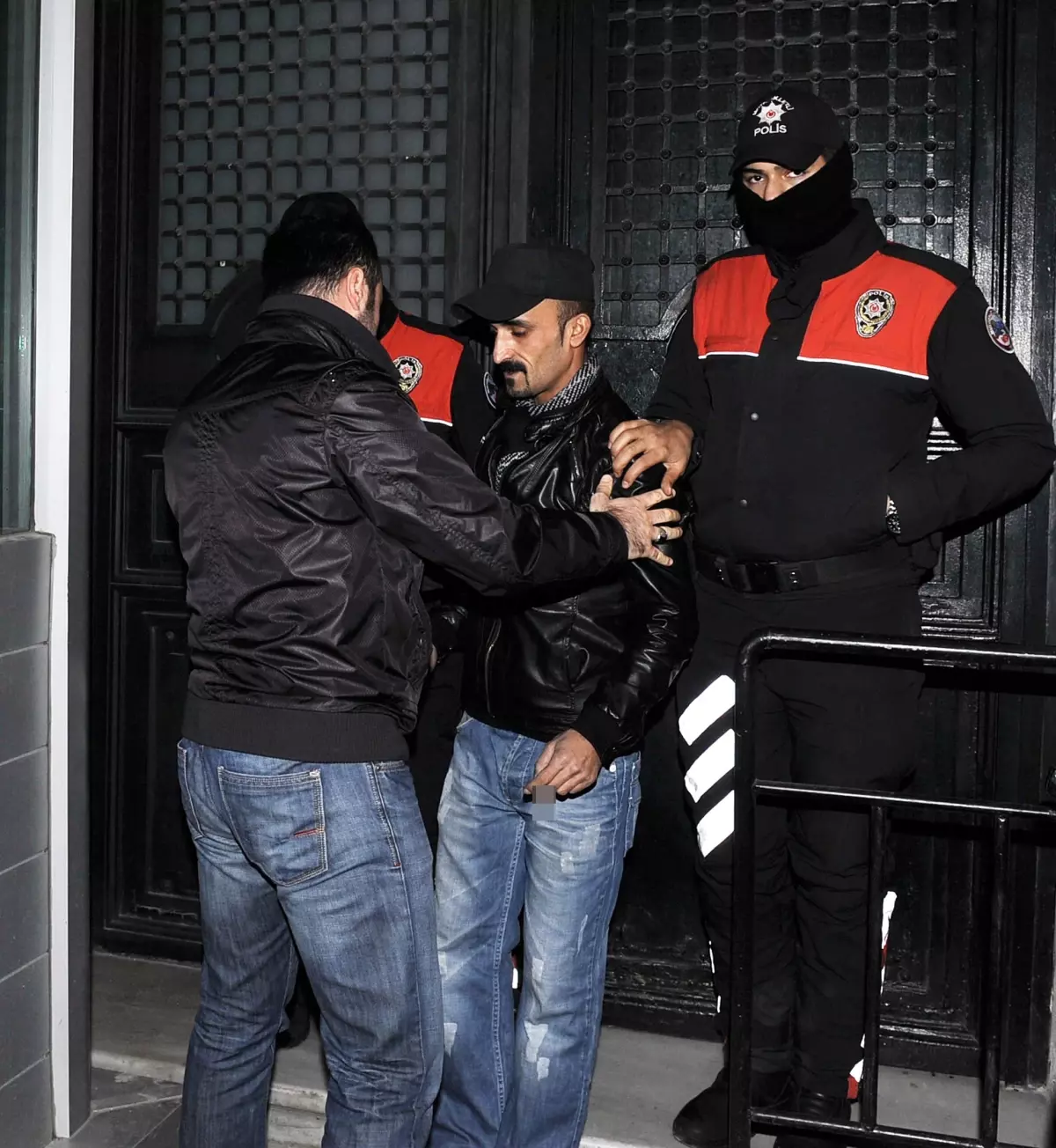 Etek Altı Tacizcisine Suçüstü