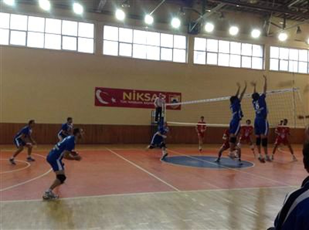 Şahinbey Belediye Voleybol Deplasman\'da Galip