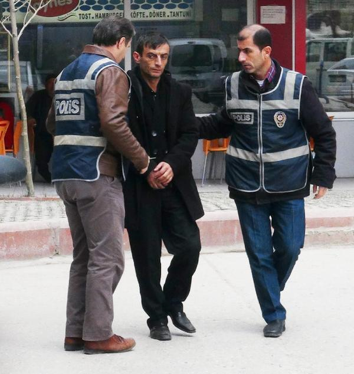 Sevgilisinin Boğazından Bıçakladığı Eşine Tampon Yapmış