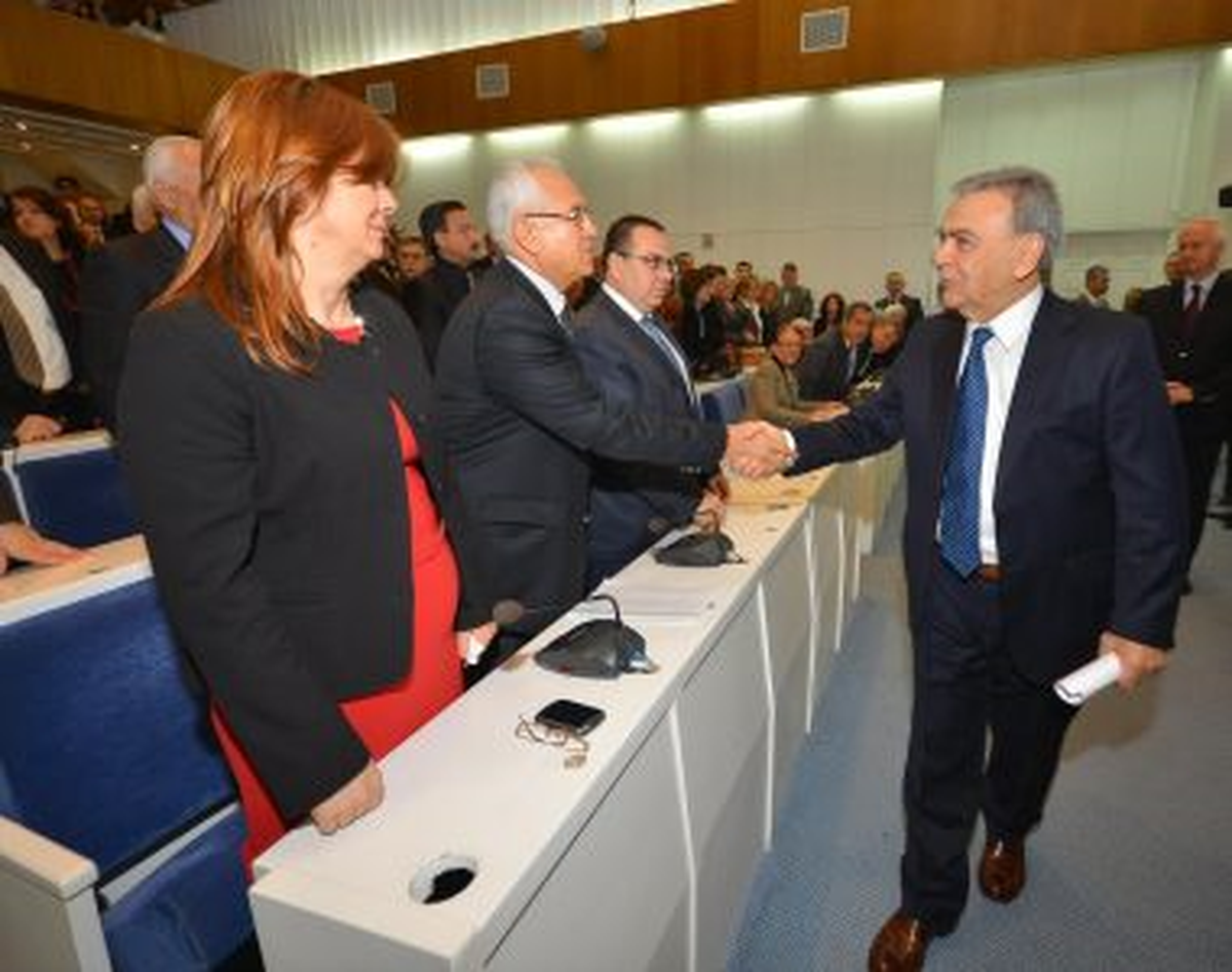 \'\'Sizleri Ne Kadar Kutlasam Azdır"
