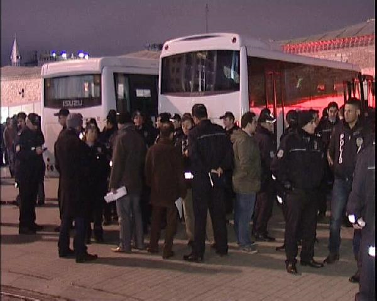 Taksim Meydanı Turistlere Kaldı
