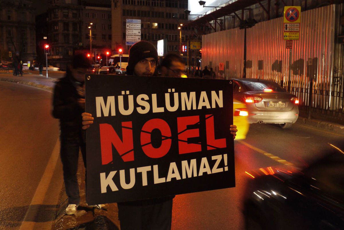 Tebliğcilerden Yılbaşı Protestosu