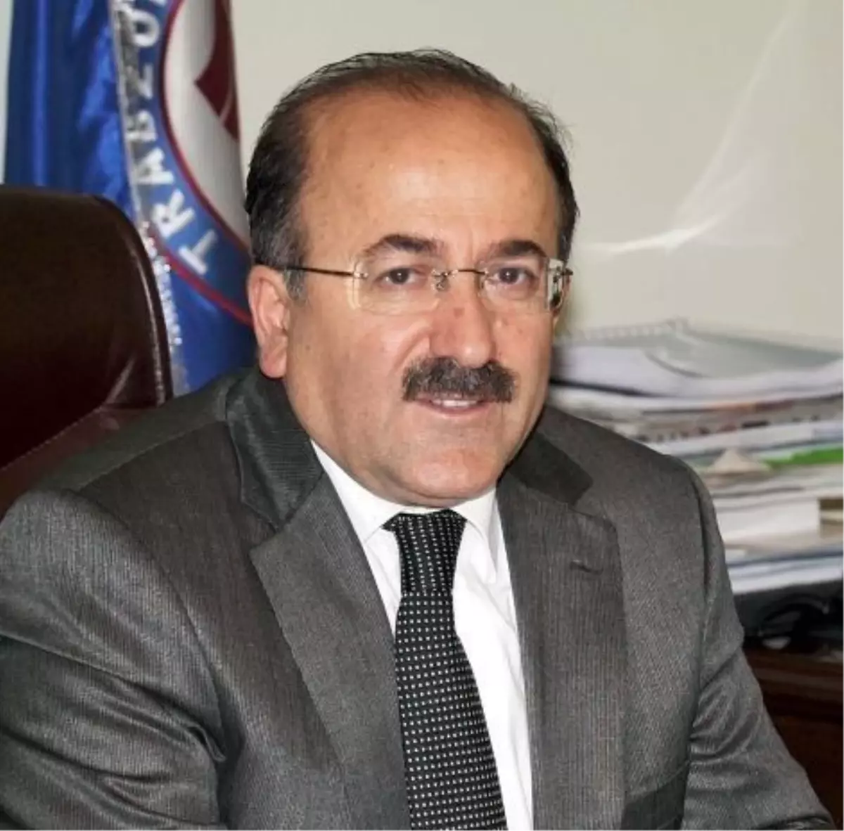 Trabzon Belediye Başkanı Gümrükçüoğlu."Büyükşehirle Sadece Trabzon Değil, Doğu Karadeniz...