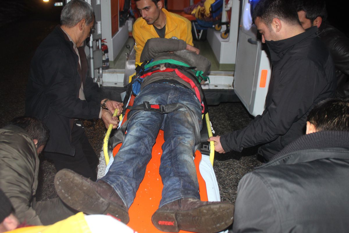 Tunceli\'de Trafik Kazası: 2 Yaralı