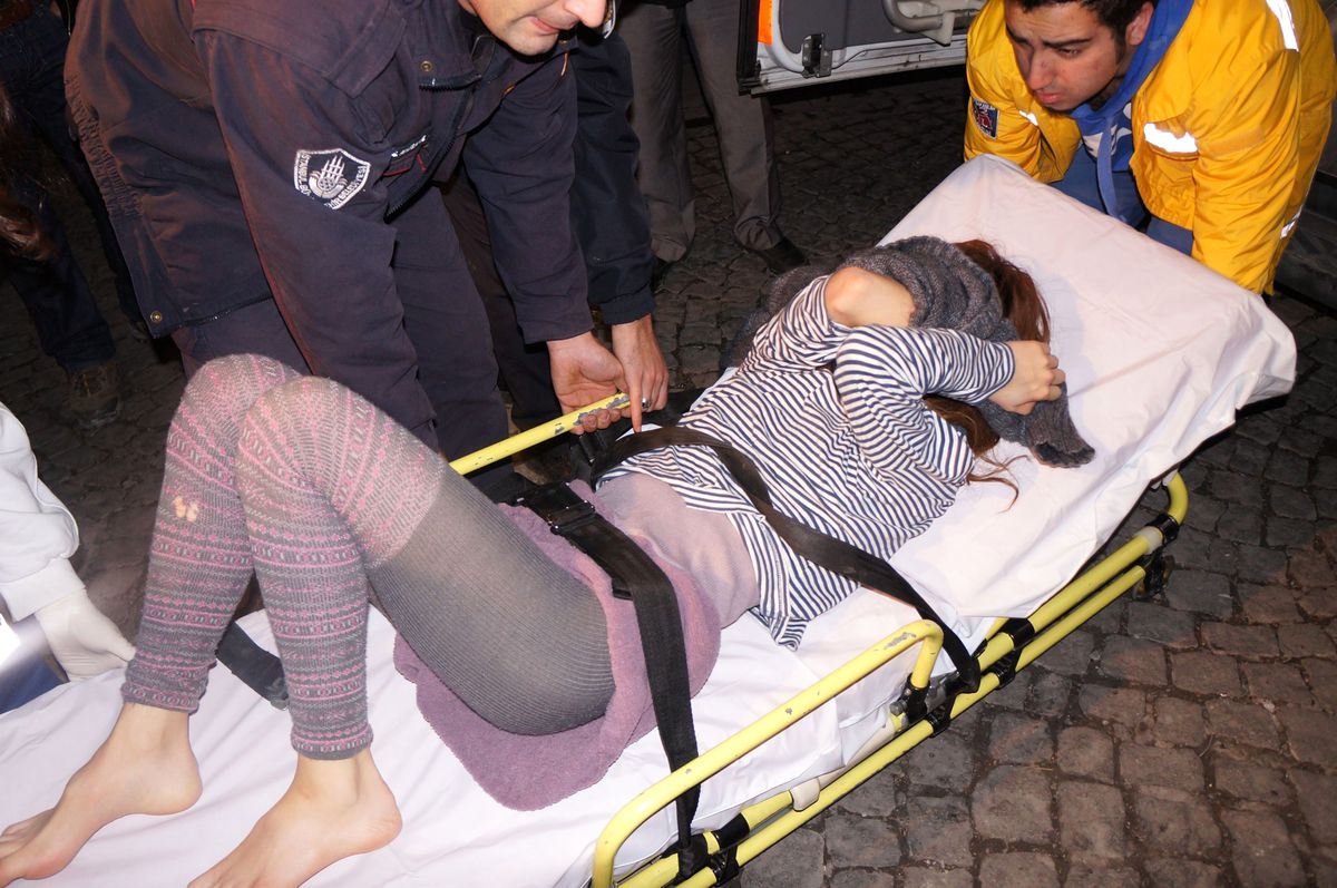 Turistlerin Tedavisi Sürüyor
