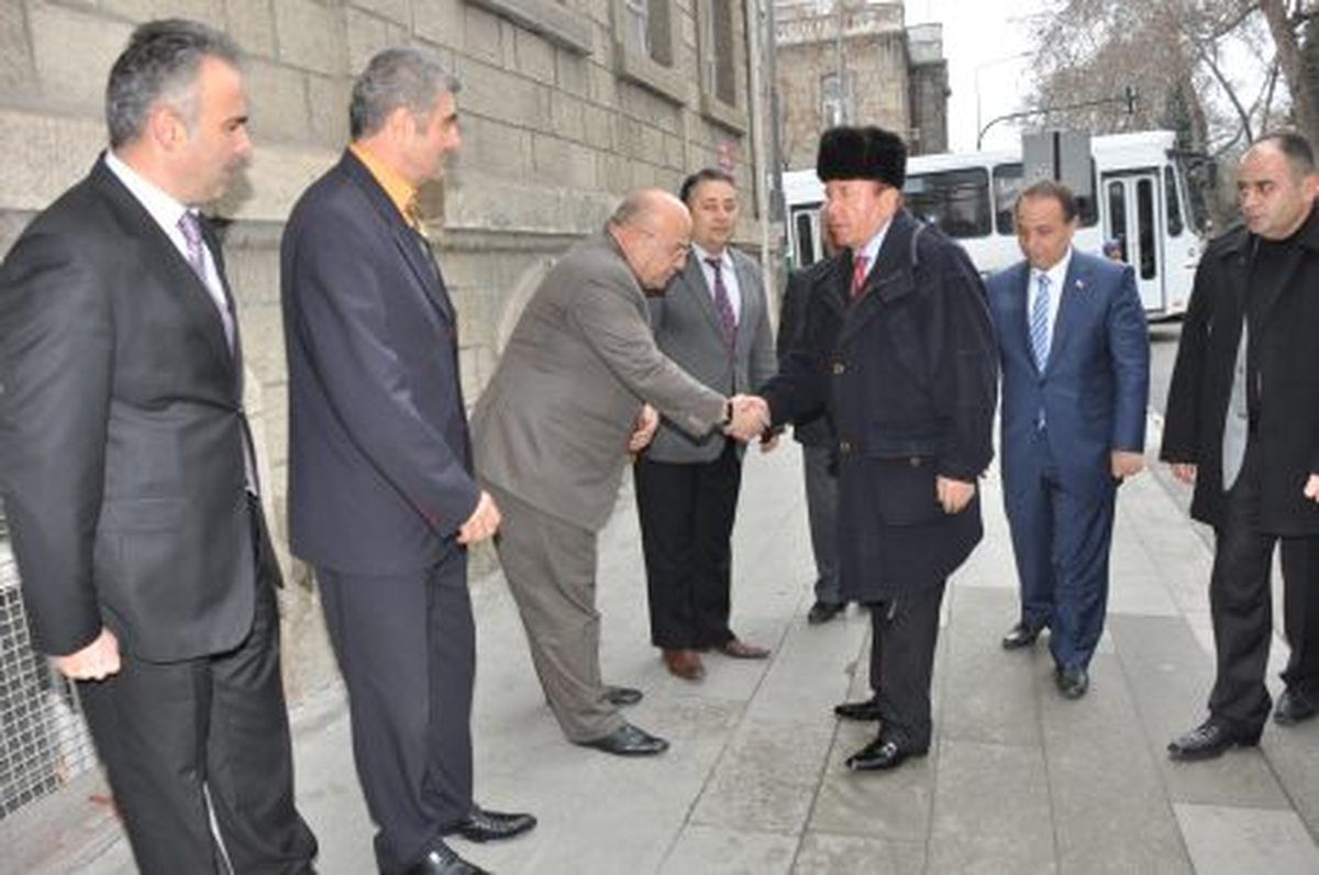 Vali Oğuz\'dan Milli Eğitim Müdürüne Hayırlı Olsun Ziyareti