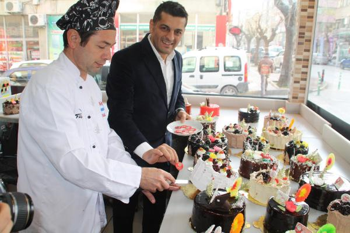 Yılbaşı Pastalarında Altın Sürprizi