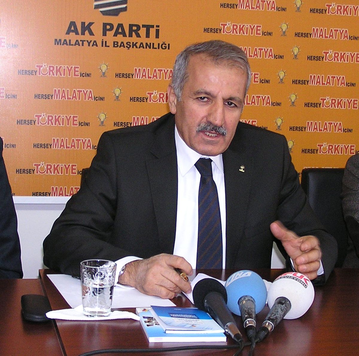 AK Parti 2012'yi Değerlendirdi