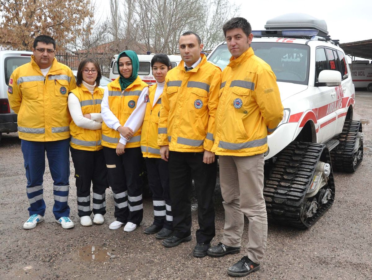 Aksaray\'da Kar Paletli Ambulans Hazır