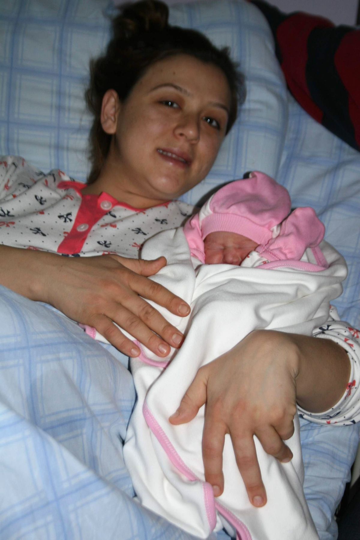 Aydın\'da 2013 Yılının İlk Ferdi Kız Oldu