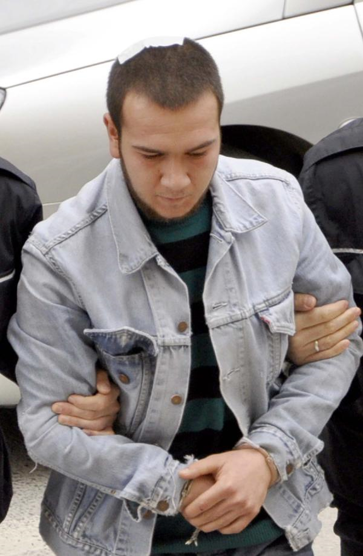Bankacı Genç, Kız Arkadaşını Rahatsız Edeni Pompalı Tüfekle Vurdu