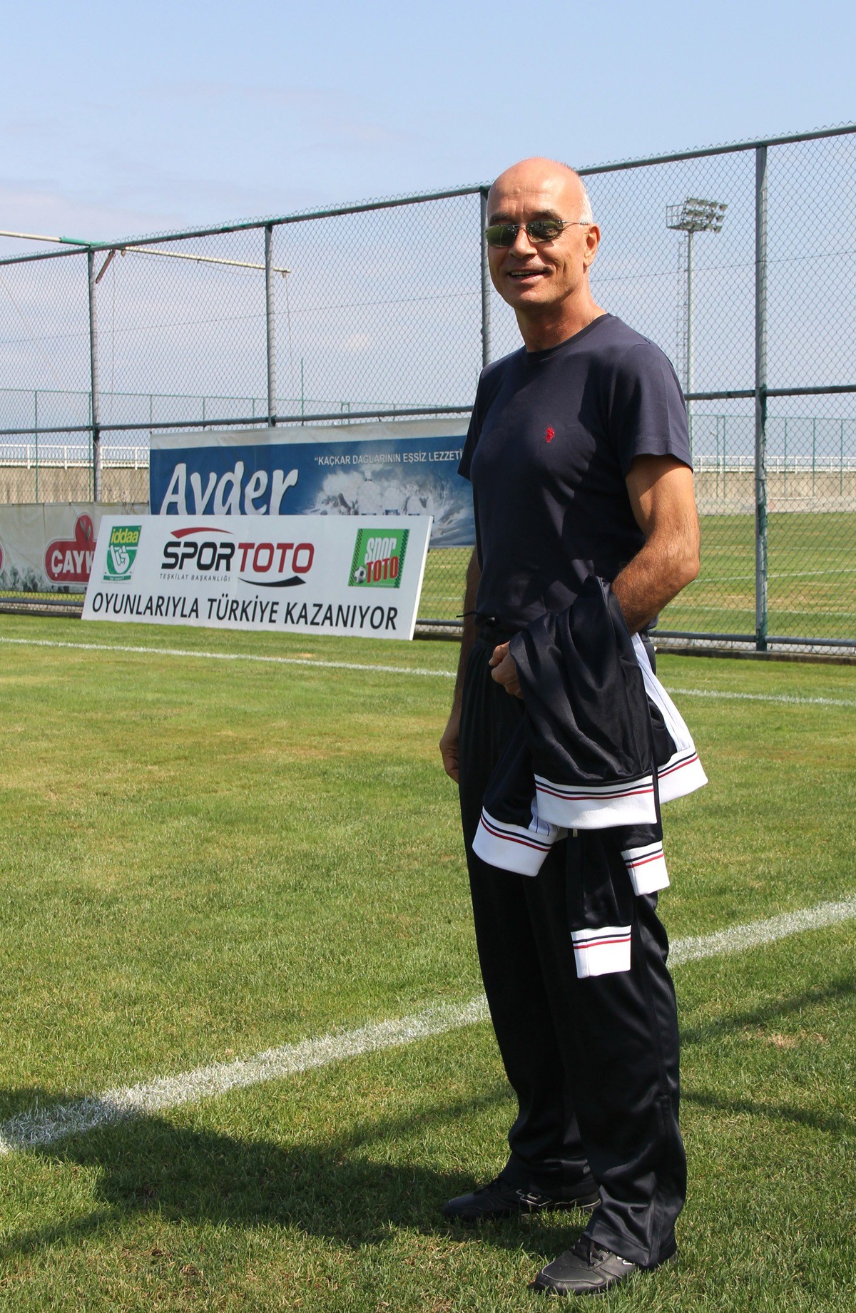 Çaykur Rizespor\'da Oğuz Aydın ile Yollar Ayrıldı