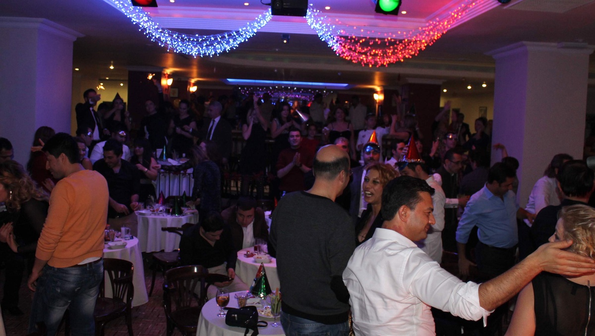 Diyarbakırlılar, Yeni Yılı Mekanlarda Kutladı