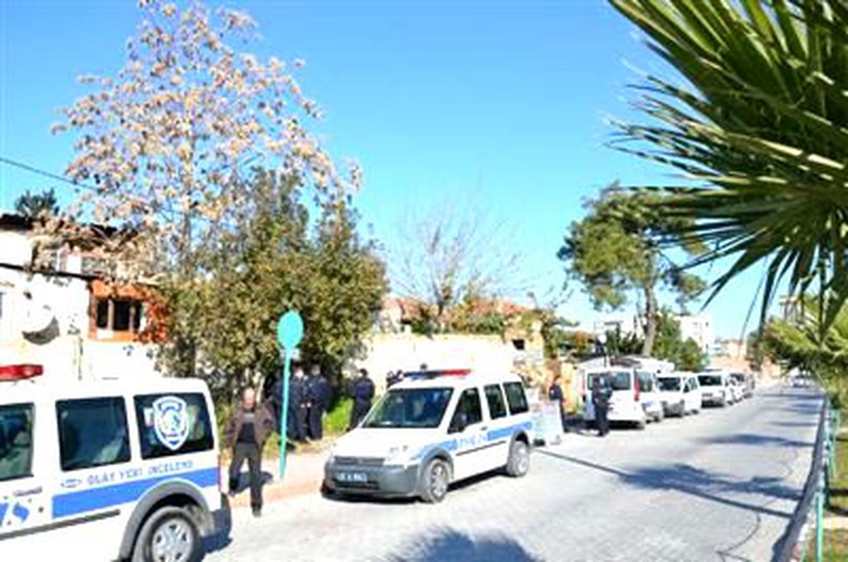 Eski Eşi Barışmayınca İntihar Etti
