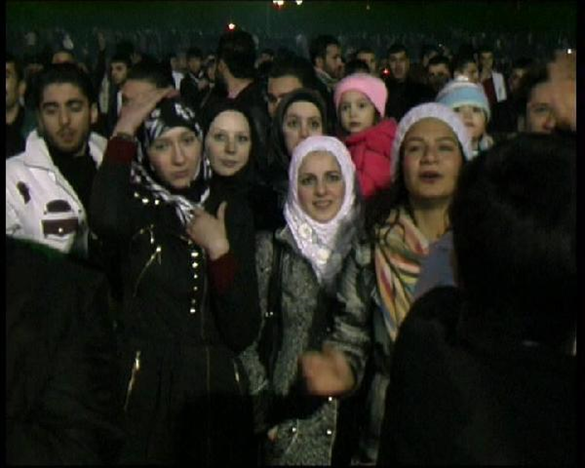 İskenderunlular Yeni Yıla Suriyelilerle Girdi