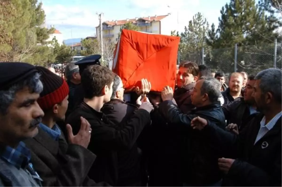 Kaymakamlık Binasından Düşerek Şehit Olan Polis