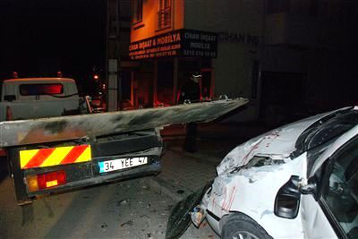 Maltepe\'de Trafik Kazası: 2 Yaralı