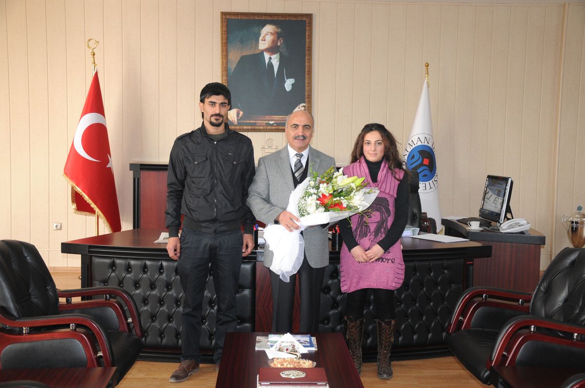 Öğrenci Konseyi Başkanı Bü Rektörünü Ziyaret Etti
