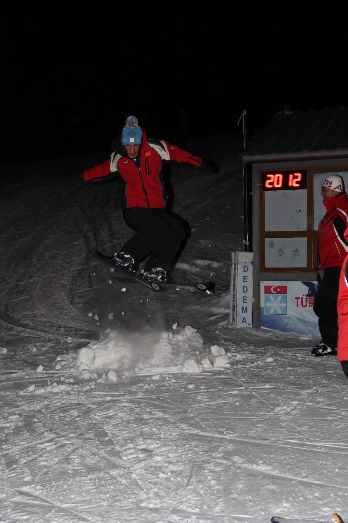 Palandöken\'de Snowboardcular Nefes Kesti