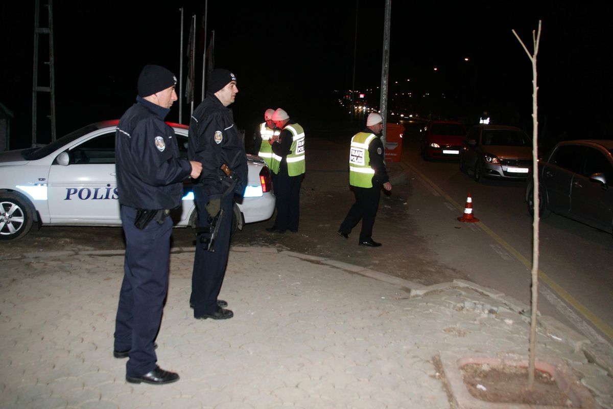 Polisler, Yeni Yıla Görev Başında Girdi