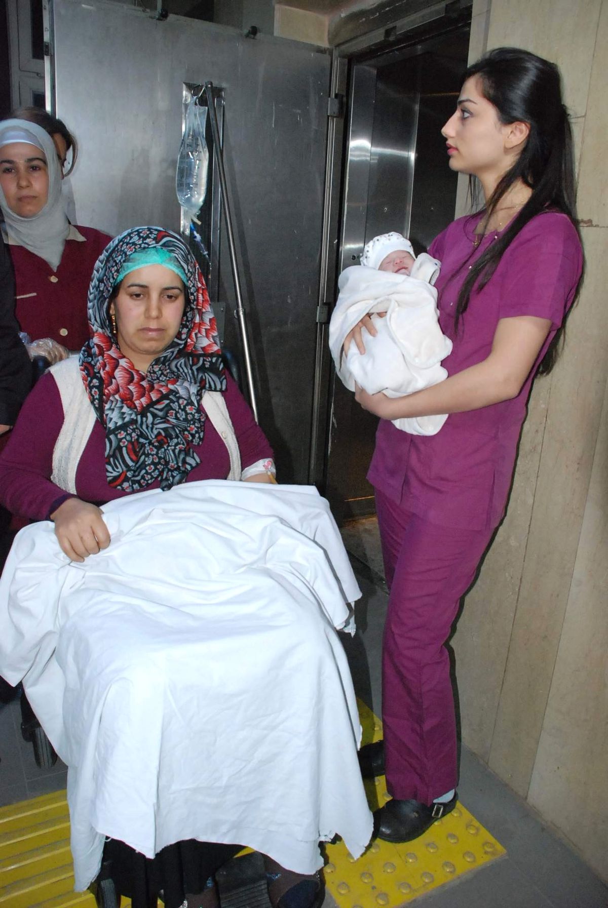 Şanlıurfa\'da Yeni Yılın İlk Bebeği: "Berat"