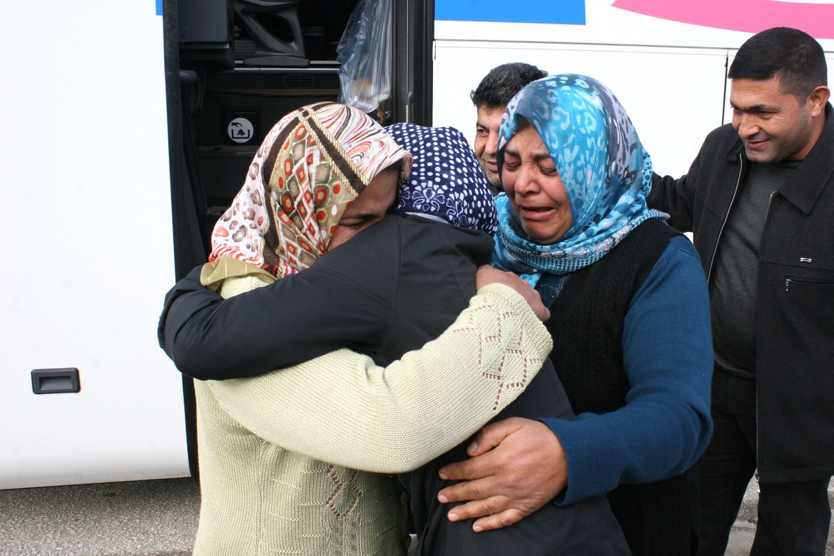 Savaş Kardeşleri Bir Araya Getirdi