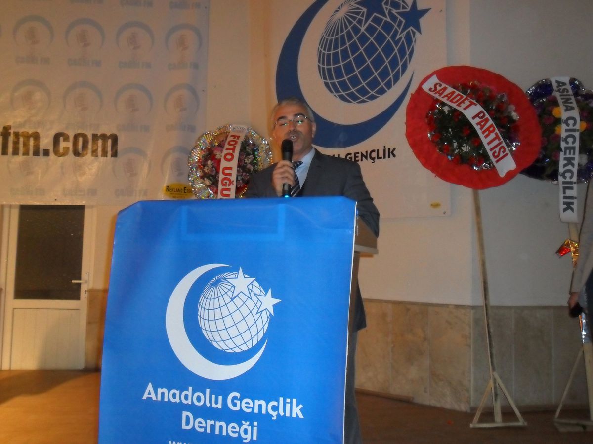 Soma\'da Fetih Coşkusu Salonlara Sığmadı