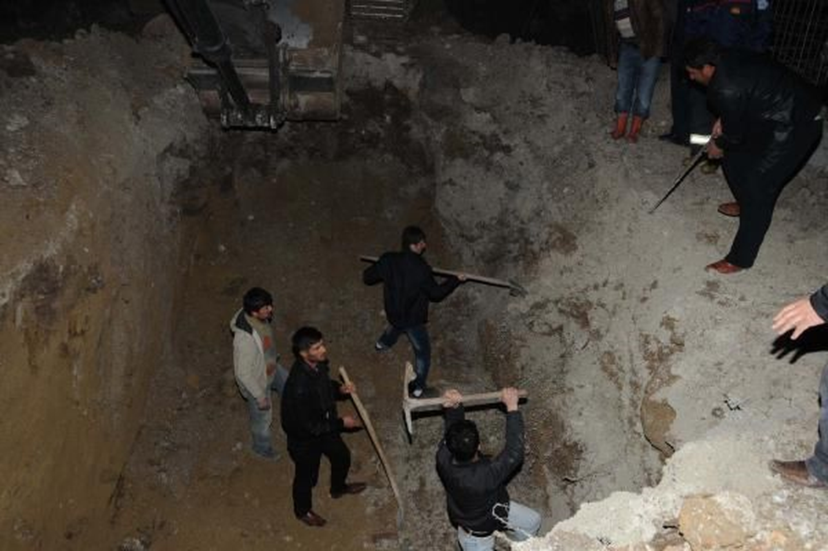 Toprak Altında Kalan İşçi, Öldü (2)