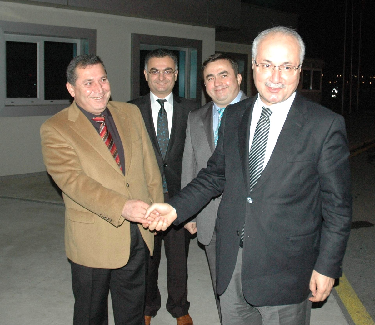 Vali Daşöz, Yeni Yılı ve Doğum Gününü Karakolda Kutladı