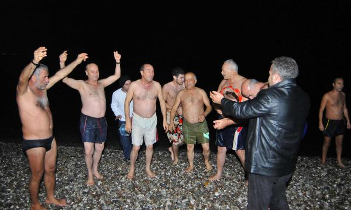 Yeni Yılı Denizde Karşıladılar