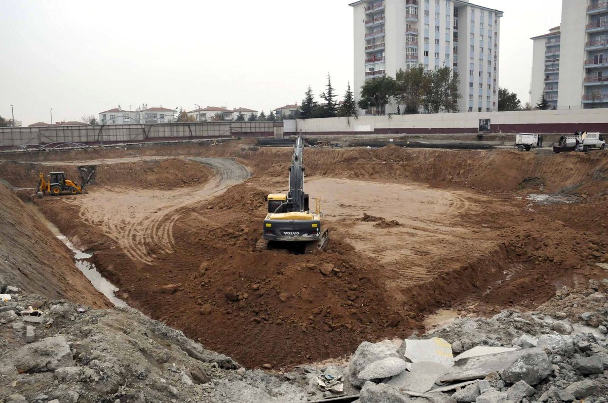Yenimahalle\'de Dört Mevsim Pazar Keyfi
