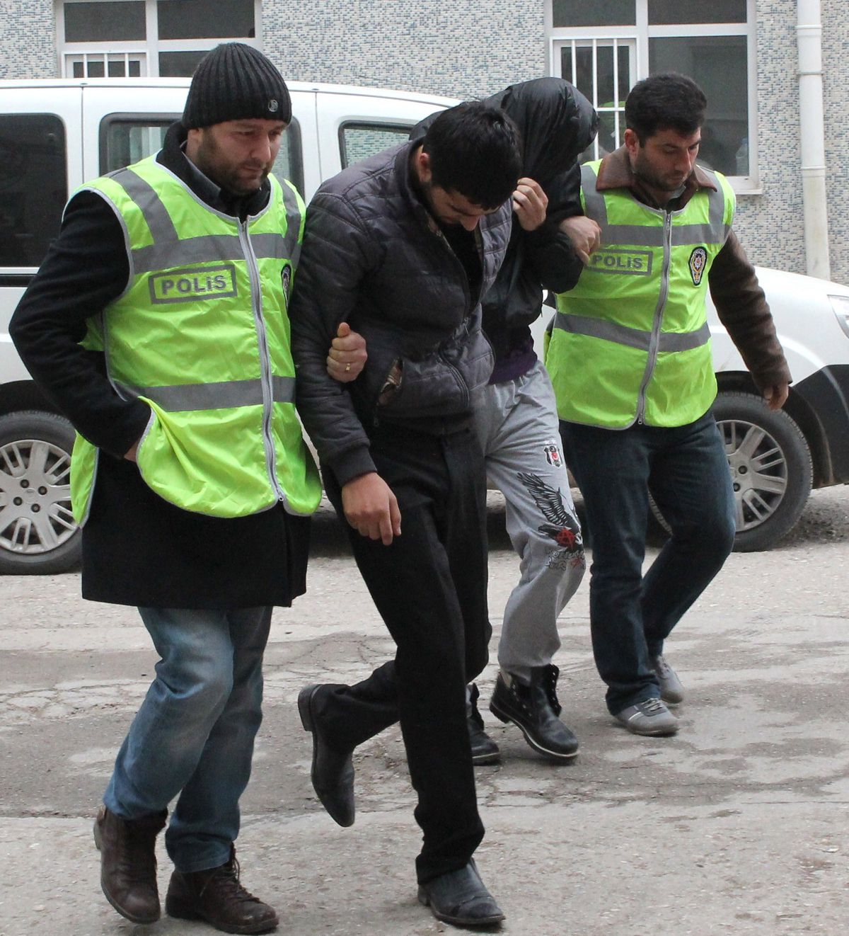 Yılbaşı Hırsızı İki Kardeş Yakalandı