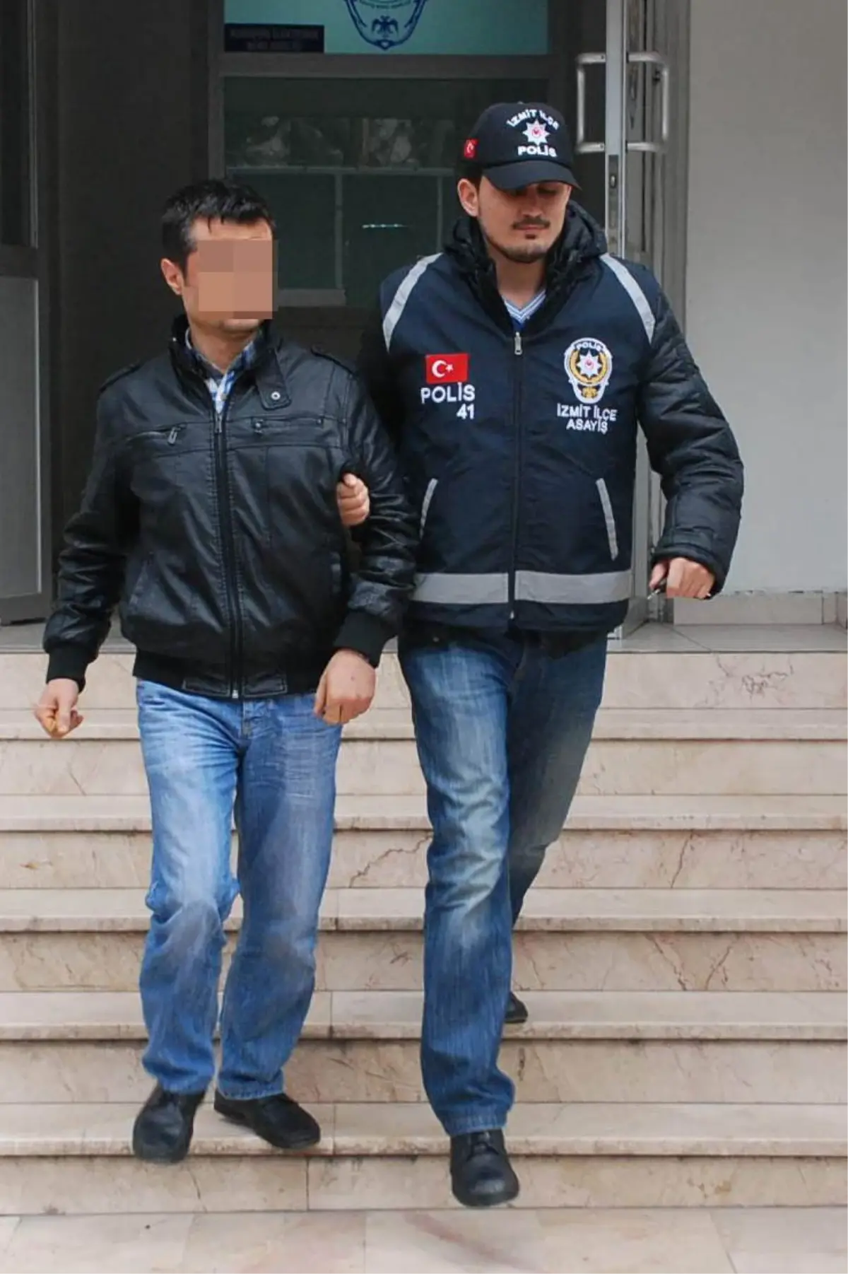 Yürüyen Merdivende Taciz İddiası