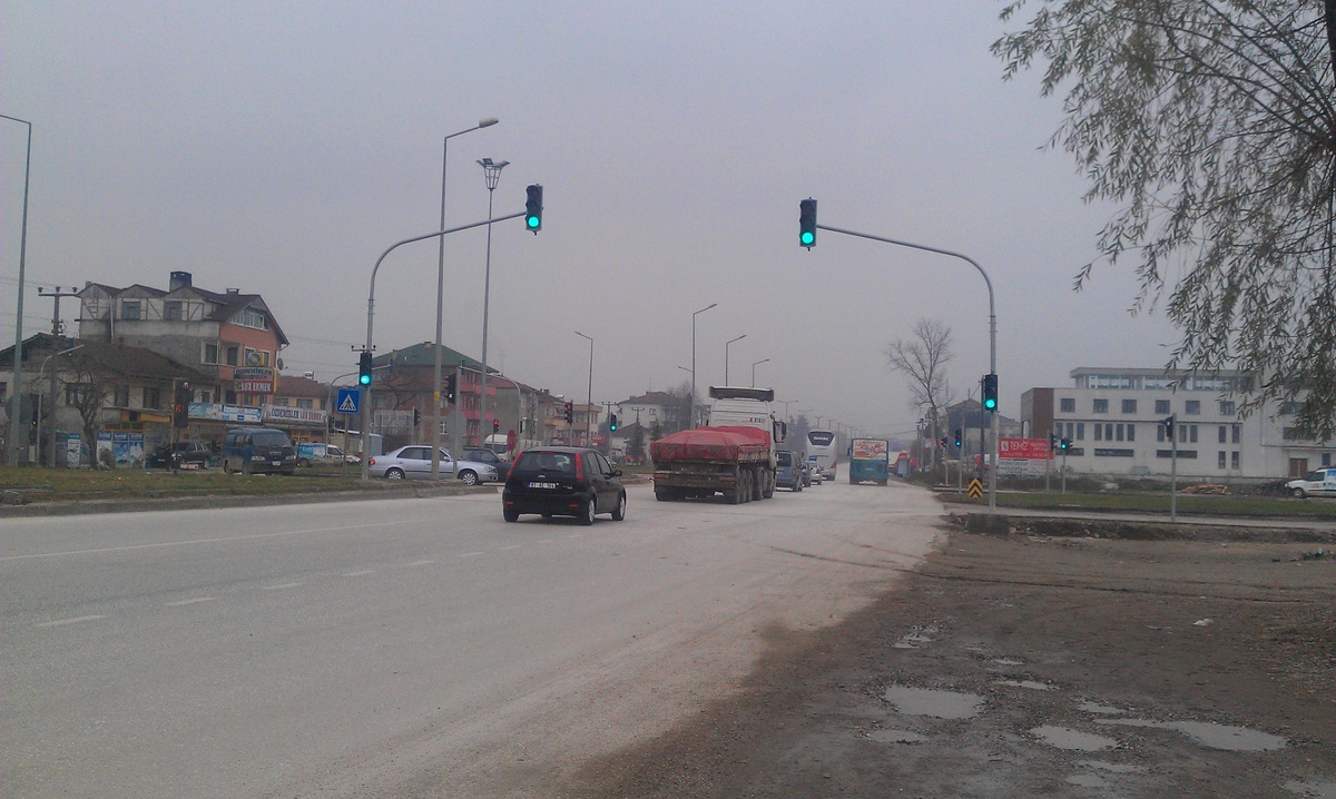 Akçakoca Yolu Beyciler Kavşağına Işık Konuldu