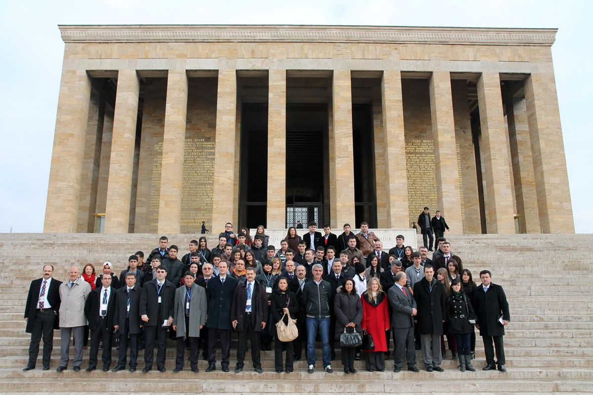 Anıtkabir\'i 180 Bin Kişi Ziyaret Etti