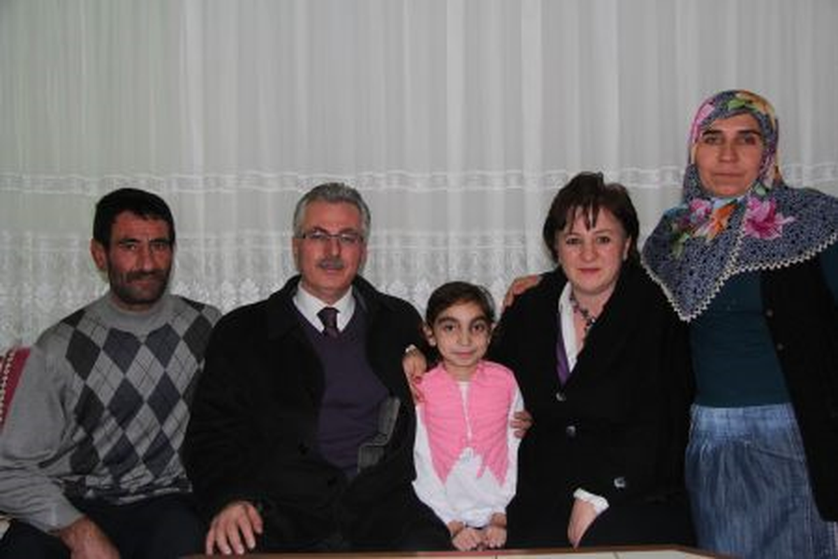 Başkan Çağlayan, Yılbaşı Gecesi Ziyaretlerde Bulundu
