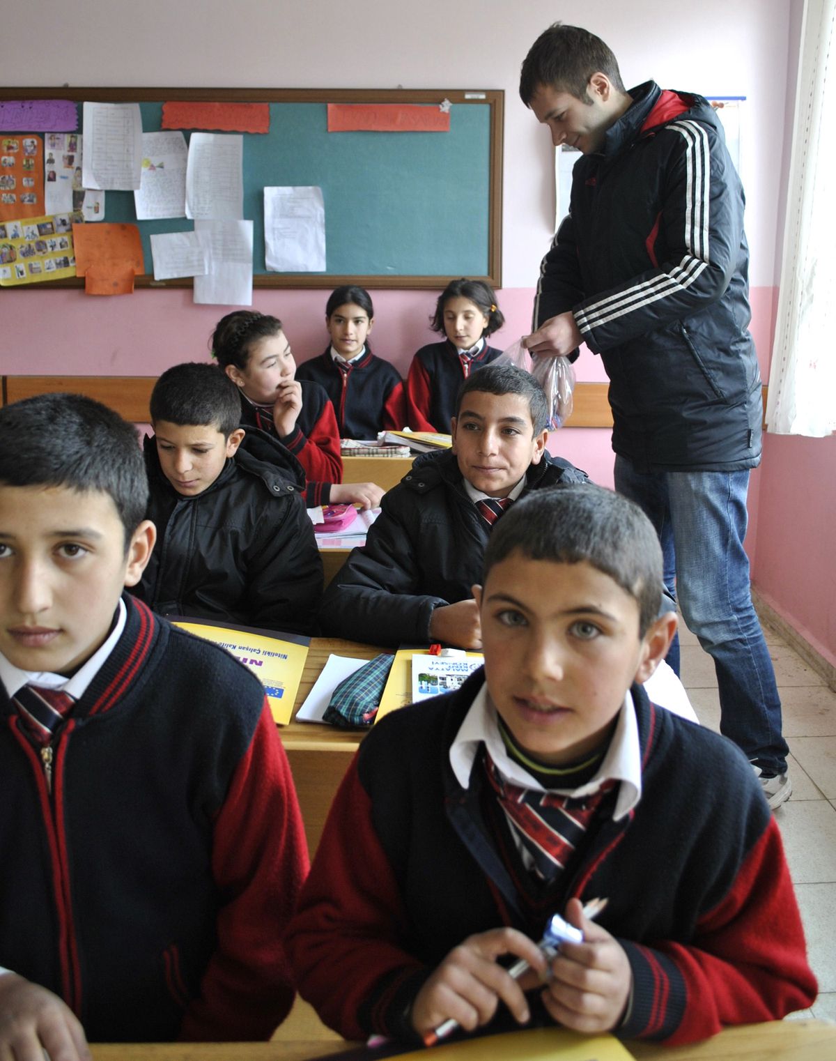 "Bir Kapak Bin Özgürlük" Projesine Destek