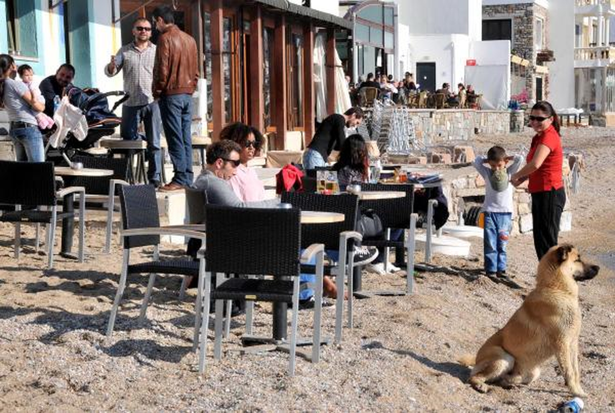 Bodrum\'da Güneş Yüzünü Gösterdi