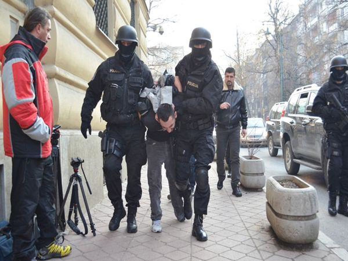 Bosna-Hersek\'teki Polis Cinayeti
