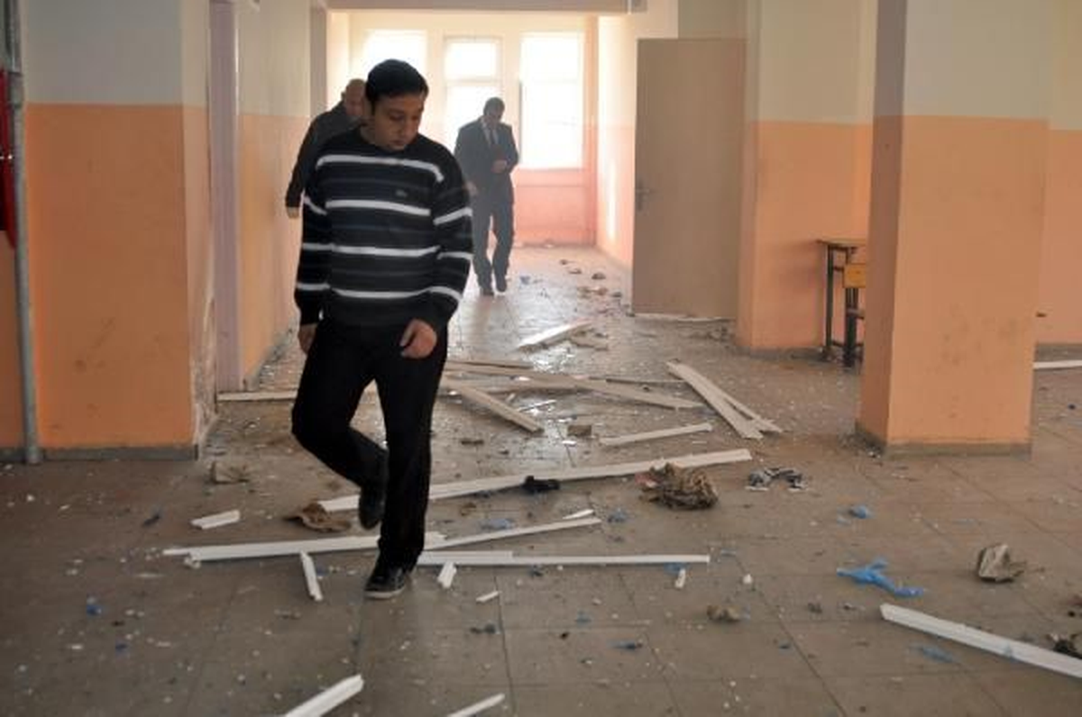 Cizre\'de Okulda Patlama