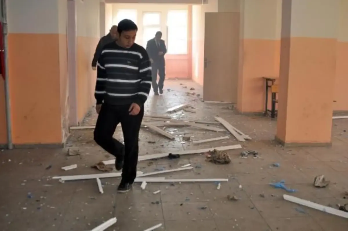 Cizre\'de Okulda Patlama
