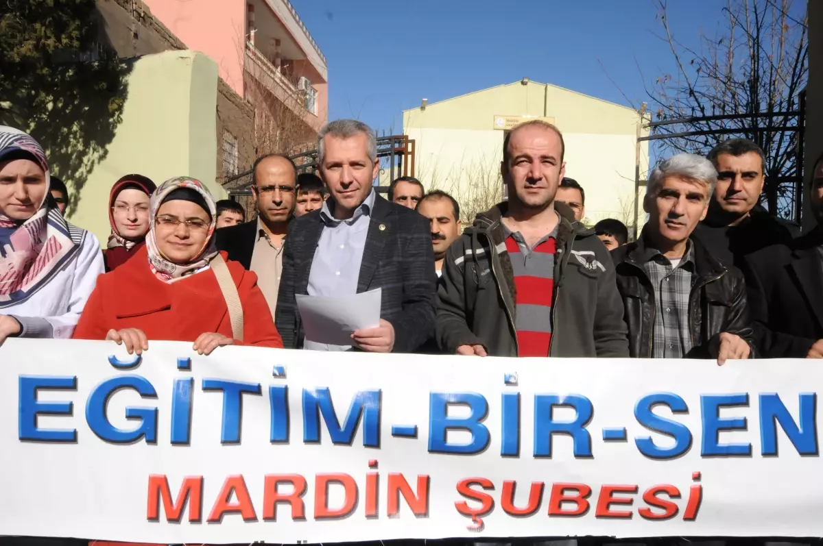 Eğitim Bir-Sen Mardin Şube Başkanı Esen."Kamu Kurum ve Kuruluşlarında Çalışan Personelin Kılık ve...