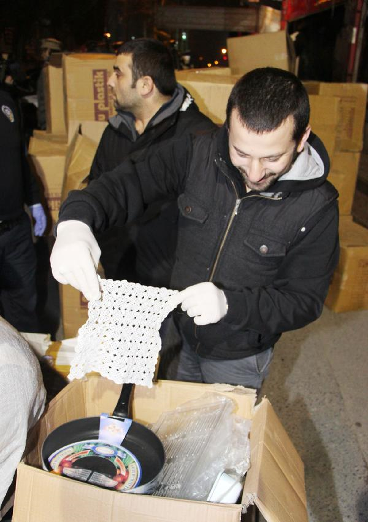 Kağıthane\'de Kaçak Sigara Operasyonu