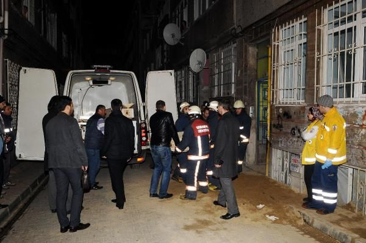 Fatih\'te Yabancı Uyruklu 3 Kişi Ölü Bulundu
