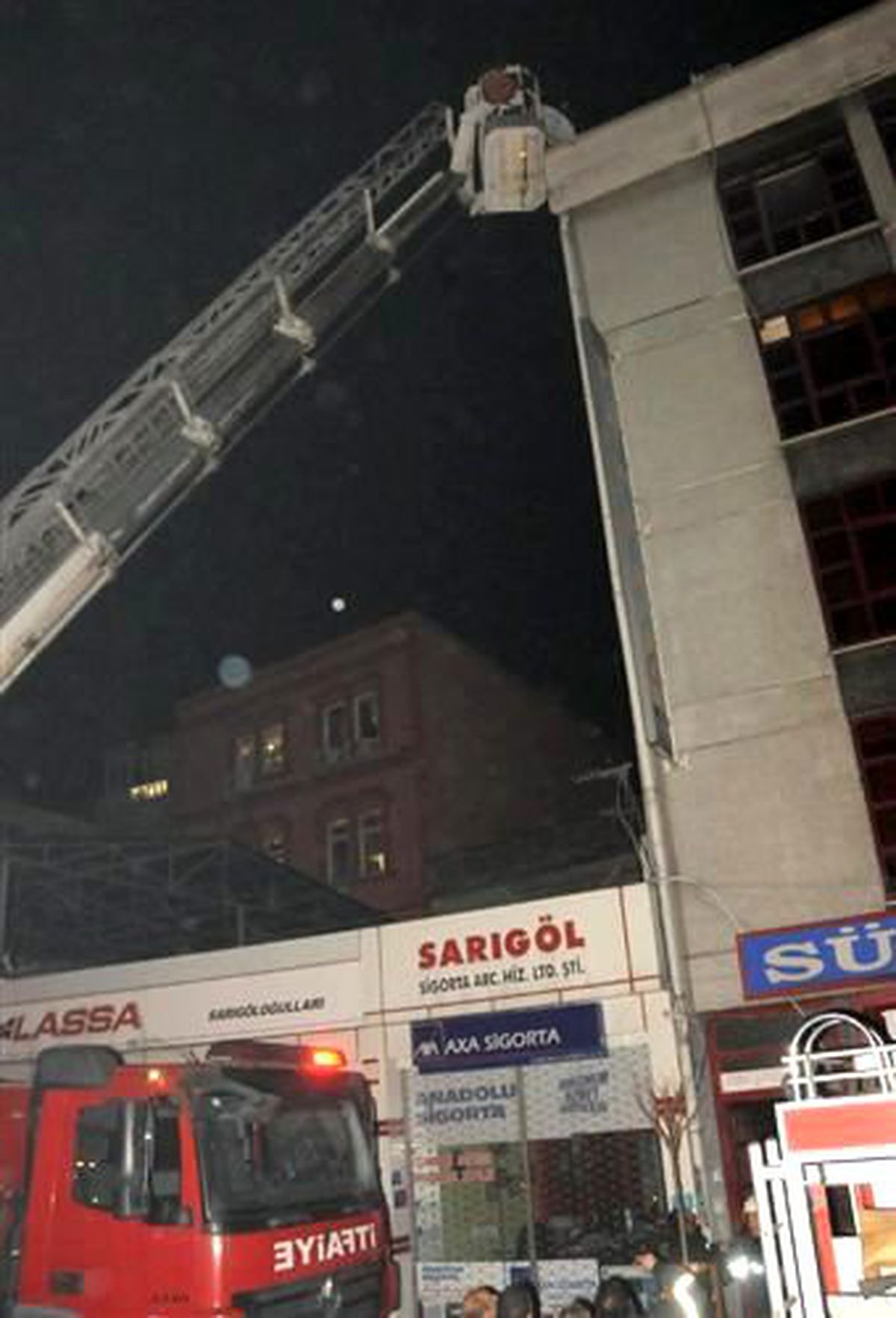 Giresun\'da Özel Televizyon Kanalının Bulunduğu Binada Yangın