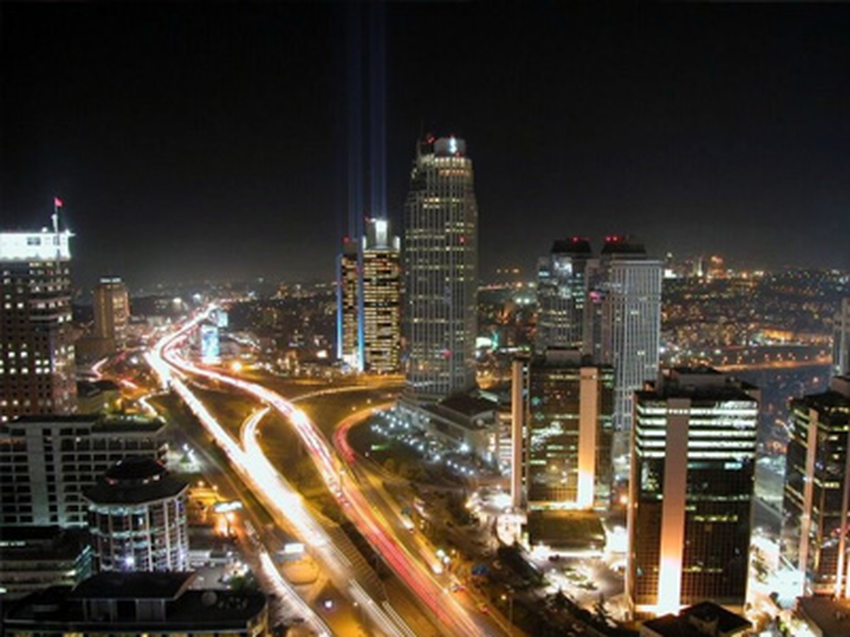 İstanbul\'un Taşı Toprağı İş