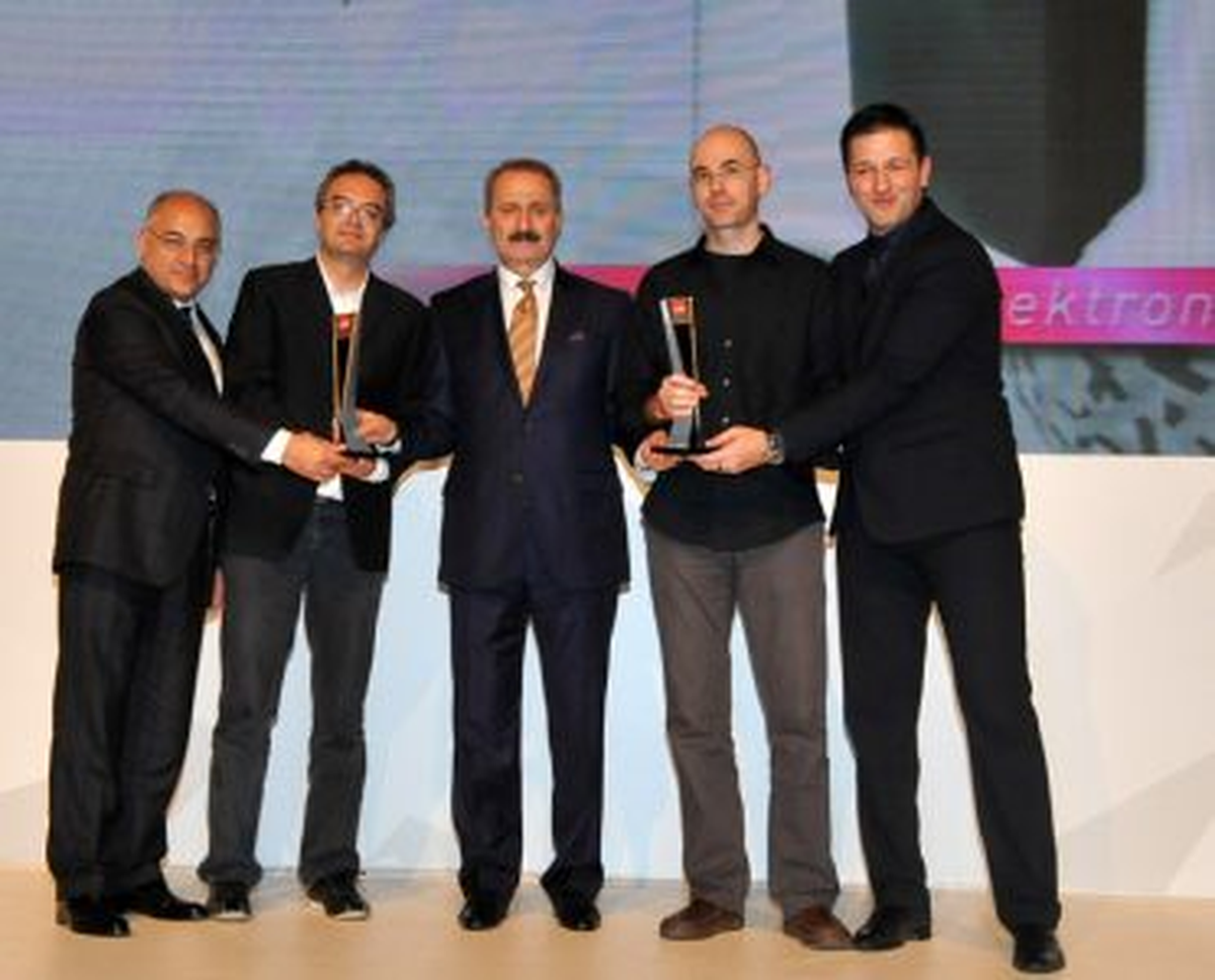 Karel\'e"Design Turkey Endüstriyel Tasarım" Ödülü