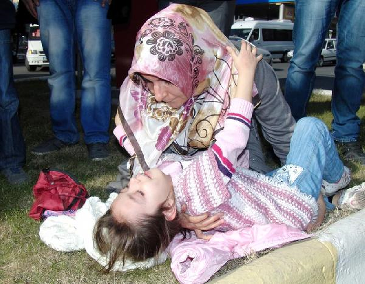 "Ne Olur Beni Bırakma Anne"