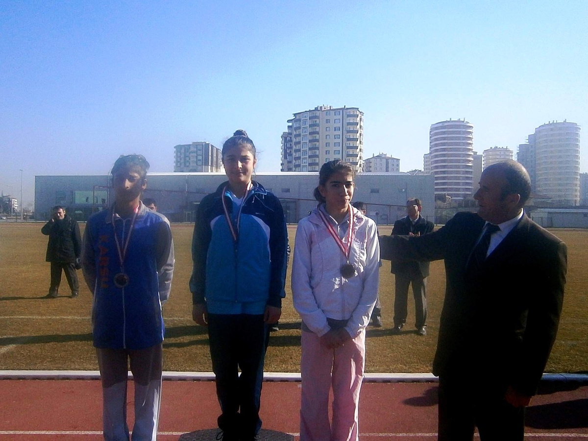 Okul Sporları Atletizm Kros Müsabakaları Tamamlandı
