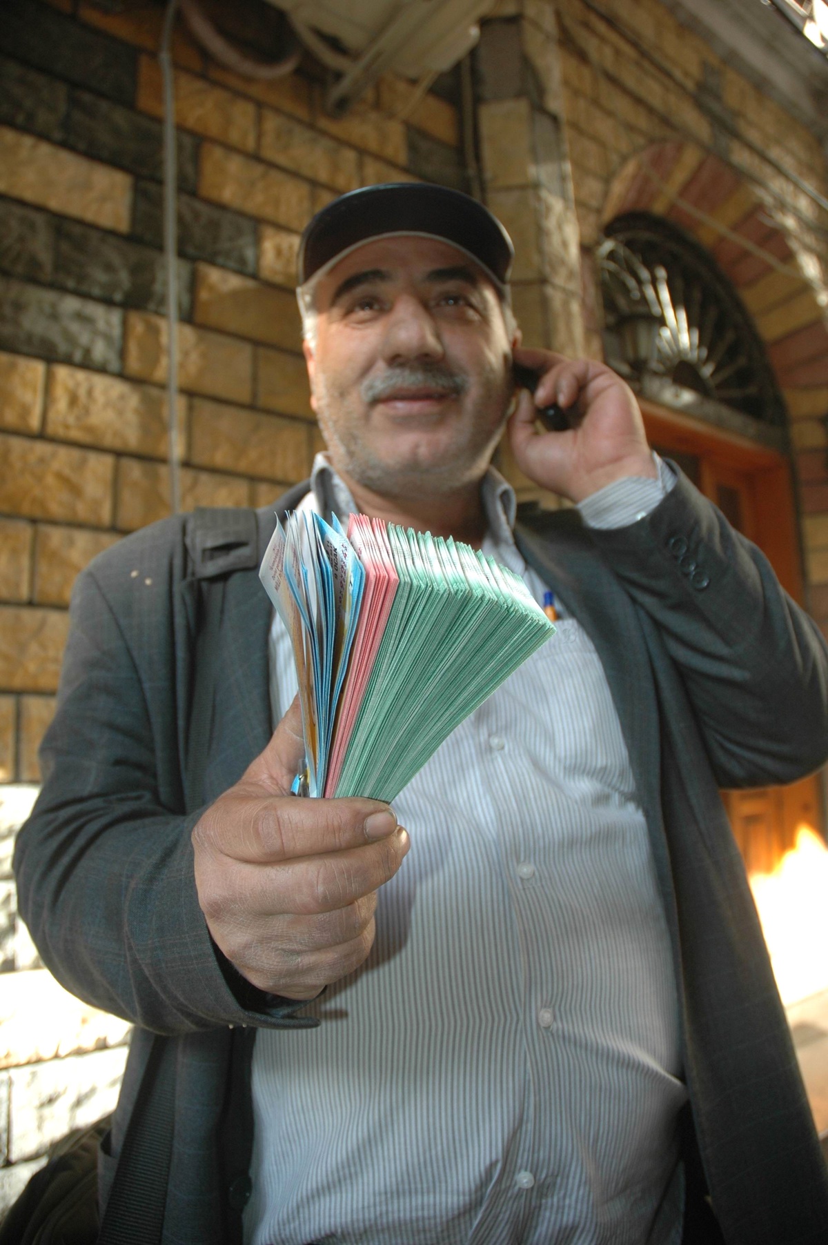 Sattığı Biletlerle Kazandırdı